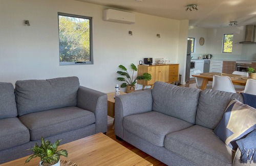 Binalong Bay House | BAY OF FIRES BEACH SHACK Modern House@ Binalong Bay