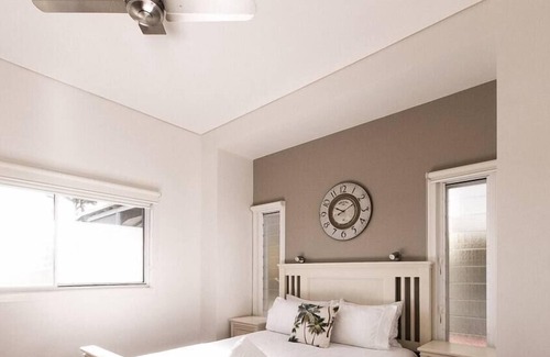 Yamba Apartment | BAY PROPERTIES | Yamba Sunsets