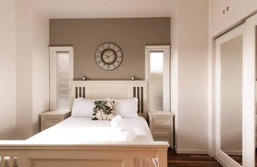 Yamba Apartment | BAY PROPERTIES | Yamba Sunsets