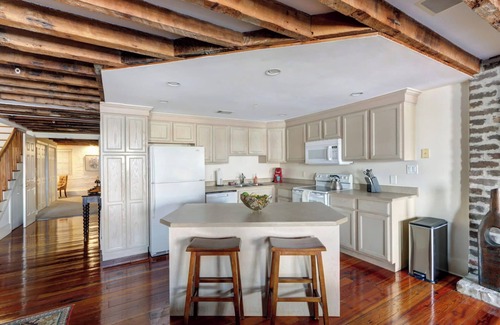 Historic District - North Apartment | Bay Street Flat, Historic | Riverfront View