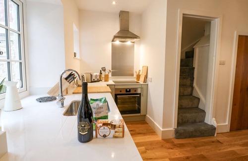 Richmond House | BAY TREE COTTAGE, pet friendly, character holiday cottage in Richmond