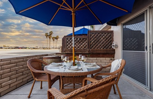 San Diego Apartment | Bay View 3 by AvantStay | Stunning Home on the Beach! In Mission Beach!