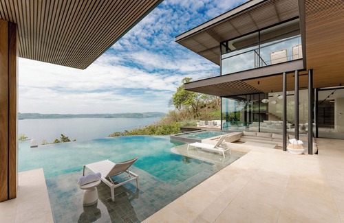 Papagayo Peninsula House | Bay-View Architectural Gem Villa at Peninsula Papagayo