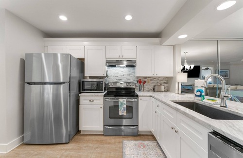 Sandestin Condo | Bay View Beach Cottage on Sandestin Resort-Pools-Gym-Golf Cart Included!