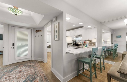 Sandestin Condo | Bay View Beach Cottage on Sandestin Resort-Pools-Gym-Golf Cart Included!