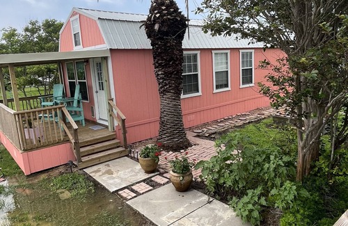 Long Mott Cottage | Bay View Bungalow