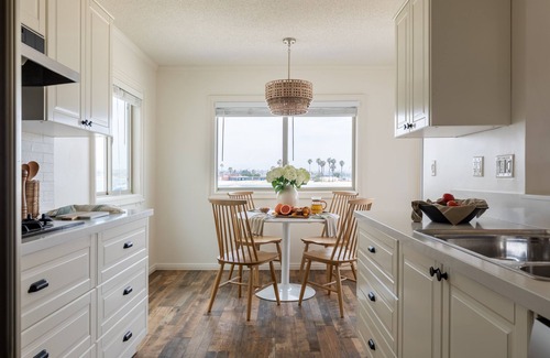 Central Mission Beach House | Bay View Buyout A by AvantStay | Mission Beach Home on the Sand | Sleeps 20