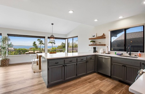 Coupeville House | Bay View Gem with Fast WiFi, Deck, Enclosed Yard, & Dogs OK