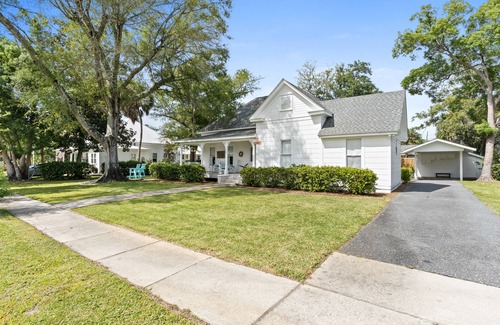Port St. Joe Cottage | Bay view Historic home walking to St. Joseph Bay and Downtown.