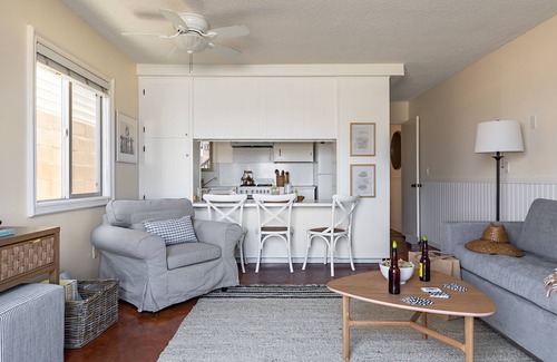 Central Mission Beach Apartment | Bay View II by AvantStay | Ocean View Mission Beach Home on the Sand!