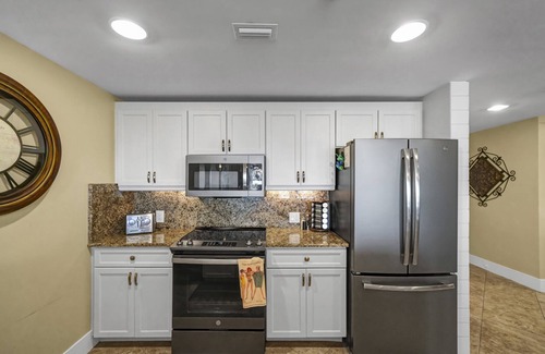 Baytowne Wharf Condo | BAY VIEW! MARINA VIEW! RESORT POOL! HUGE 3/3 CONDO IN RESORT! MINUTES TO THE GULF!