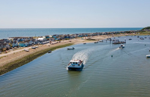 Christchurch House | Bay View - Mudeford - No Booking Fees