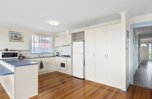 Portarlington House | Bay View - Open living with great views