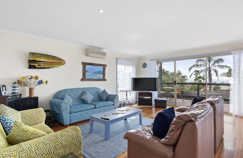 Portarlington House | Bay View - Open living with great views