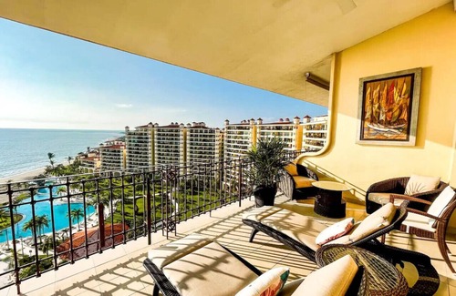 Marina Vallarta Apartment | Bay View Penthouse BVG