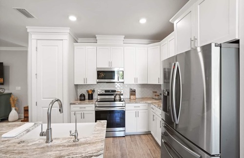 Cape San Blas House | Bay View, Pet Friendly, Steps to the Beach, Pool, PickleBall Courts, & Kids Nook