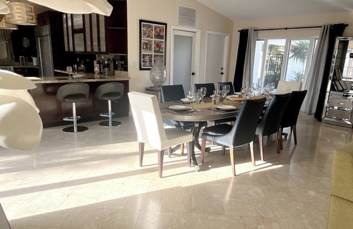 North Corals Villa | Bay View Villa Pool Pkg Wi-Fi 3 Beds 3 Bath 5 min Beach