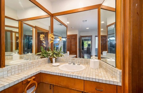 Kapalua Hotel | Bay Villas Gold Ocean View 1 Bedroom at The Kapalua Villas Maui, Kitchen