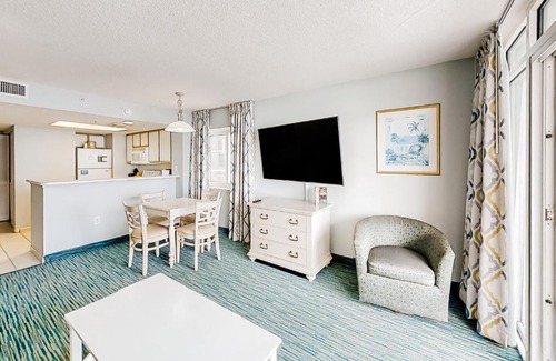 Crescent Beach Hotel | Bay Watch 0411
