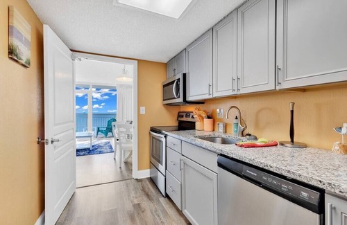 Atlantic Beach Condo | Bay Watch Resort 1203 - Perfect Oceanside Getaway