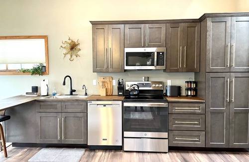 Florence Apartment | Bay Window -incredible river views- Old Town- new deck! Lots of stairs.
