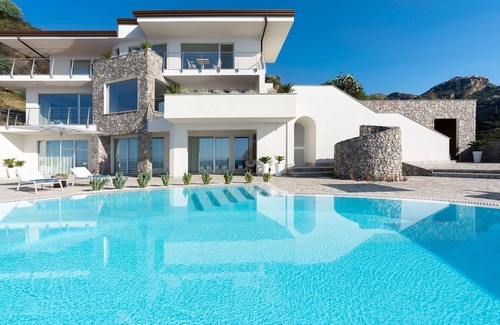 Giardini Naxos Villa | Baya Bella - Giardini-naxos ,Sicily