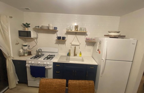 Villas Cottage | BAYDREAMER is PET FRIENDLY and close to the water