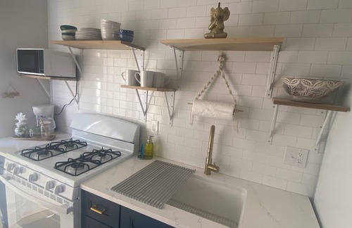 Villas Cottage | BAYDREAMER is PET FRIENDLY and close to the water