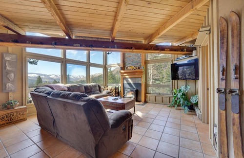 Bayfield House | Bayfield Cabin with Hot Tub and Striking Mountain View