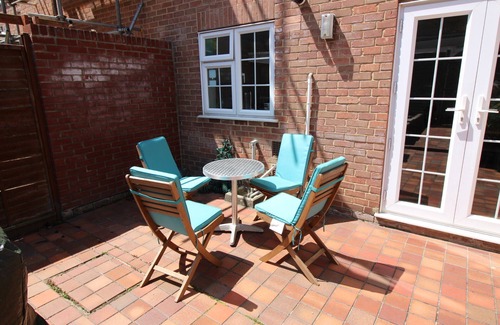 Portsmouth House | Bayfields - 2 Bedroom Homestay in Portsmouth