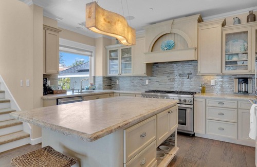 Crown Point House | Bayfront 4BD Home- Rooftop Deck w/Hot Tub & BBQ!
