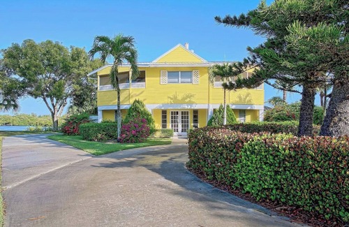 Bonita Springs House | Bayfront Beach house, two King bedrooms
