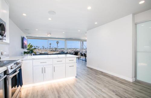 Central Mission Beach House | Bayfront Beauty 3BR Mission Bay Retreat