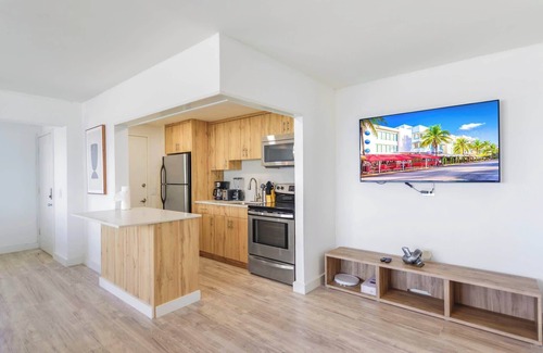 North Bay Village Apartment | Bayfront Bliss | Free Parking Included