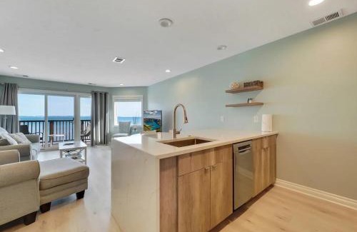 Traverse City House | Bayfront Bliss at The Beach