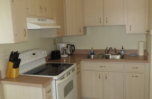 Laurel Villa | Bayfront Duplex Along Dona Bay, Great Views and Location