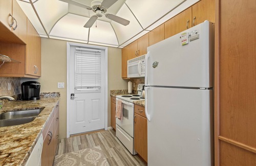 Longboat Key Condo | Bayfront Escape- Beach Harbor Club F202 by RVA