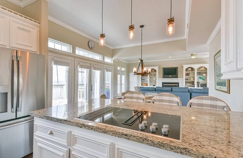 Terramar Beach House | Bayfront home 4 large bedrooms with sunrise and sunset over the water