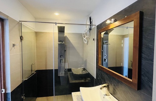 Weligama Hotel | Bayfront