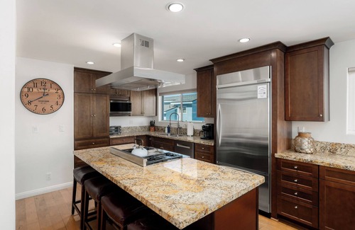 South Mission Beach Condo | Bayfront Penthouse w/Firework and Water Views!