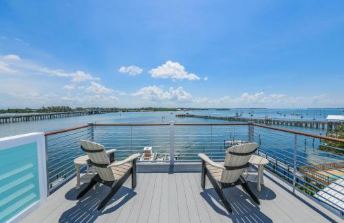 Bradenton Beach House | Bayfront Retreat