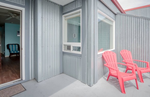 Historic Bayfront Apartment | Bayfront Studio Boasts Bay and Ocean View Spa Tub, Fireplace, and Private Deck!