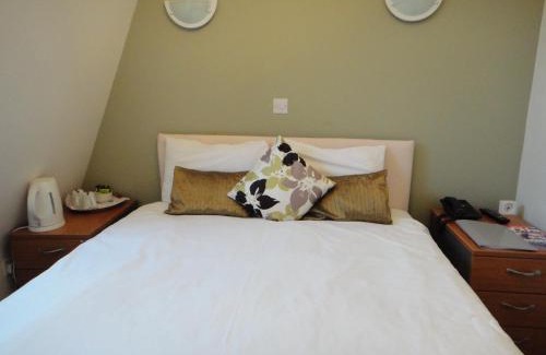 Slough Hotel | Baylis House Hotel