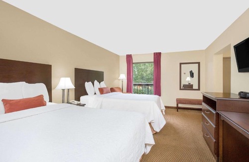 Greenville Hotel | Baymont by Wyndham Greenville