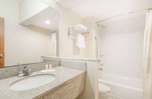 Greensburg Hotel | Baymont by Wyndham Greensburg