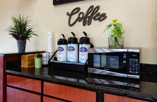 Perrysburg Hotel | Baymont by Wyndham Perrysburg/Toledo