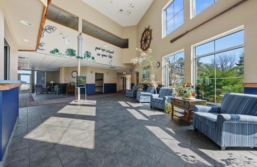 Put-in-Bay Hotel | BayShore #328