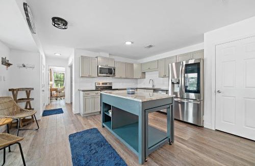 Oak Court House | Bayside Bliss