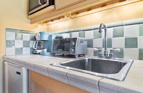 Baytowne Wharf Condo | "Bayside Enchantment" Sandestin #2218 Sleeps 4
