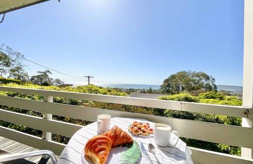 Dromana House | BAYSIDE ESCAPE - AMAZING VIEWS OF THE CITY & THE BAYnGREAT FAMILY GETAWAY